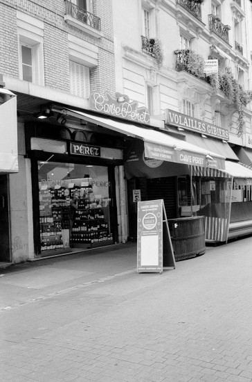 Wine shop on rue Daguerre (we brought home two bottles)